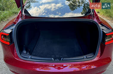Седан Tesla Model 3 2019 в 