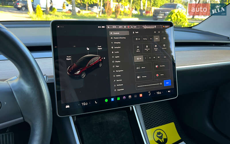 Седан Tesla Model 3 2019 в Львові