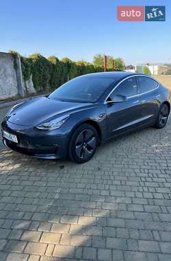 Седан Tesla Model 3 2019 в 
