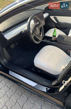 Седан Tesla Model 3 2018 в 