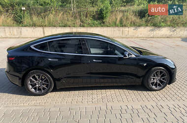 Седан Tesla Model 3 2018 в Івано-Франківську