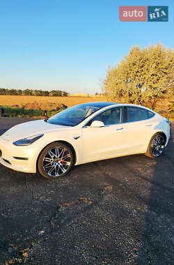 Tesla Model 3 2019