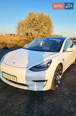 Седан Tesla Model 3 2019 в 