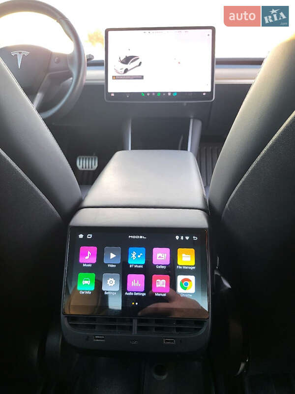 Седан Tesla Model 3 2019 в Одессе