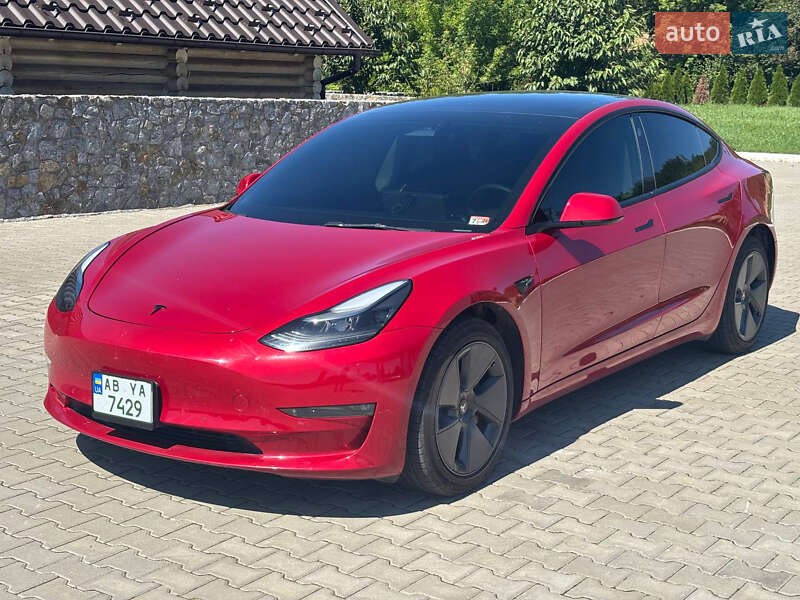 Седан Tesla Model 3 2022 в Виннице