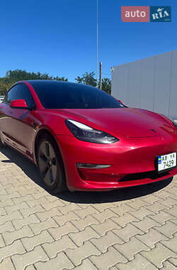 Седан Tesla Model 3 2022 в 