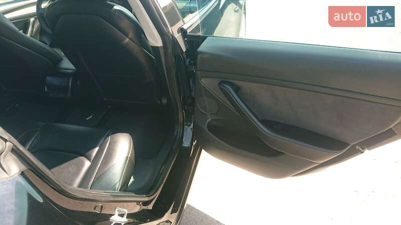 Седан Tesla Model 3 2022 в Ивано-Франковске фото 5 Седан Tesla Model 3 2022 в Ивано-Франковске