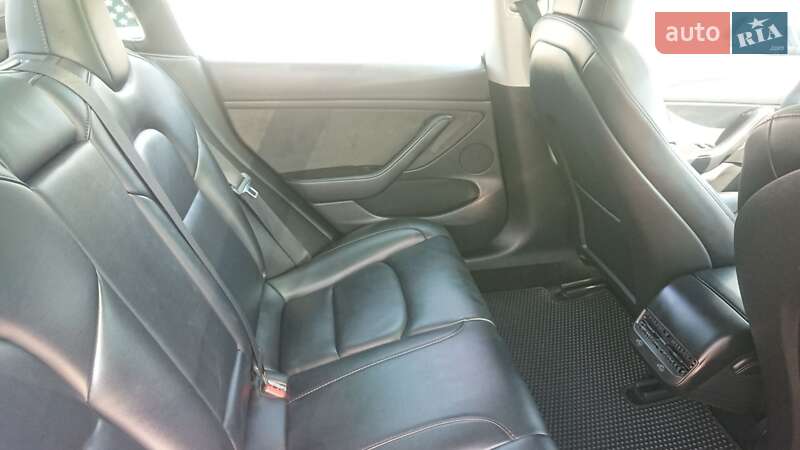 Седан Tesla Model 3 2022 в Ивано-Франковске фото 10 Седан Tesla Model 3 2022 в Ивано-Франковске