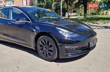 Седан Tesla Model 3 2019 в 