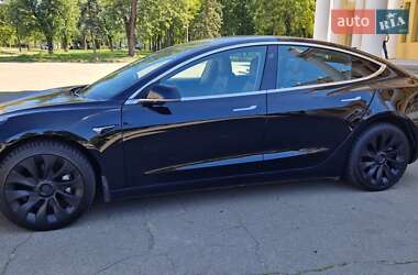 Седан Tesla Model 3 2019 в 