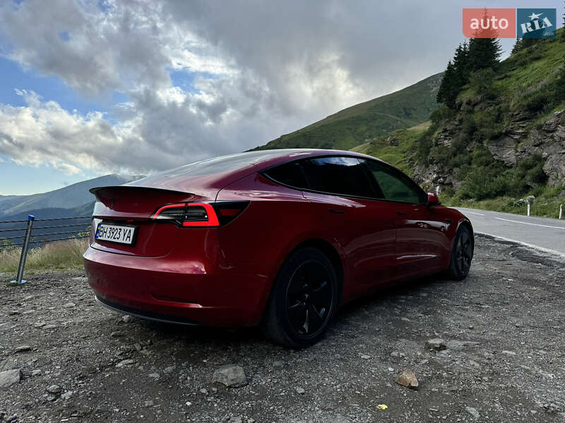 Tesla Model 3 2021
