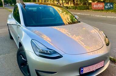 Tesla Model 3 2018