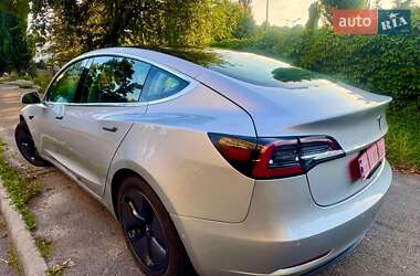 Седан Tesla Model 3 2018 в 