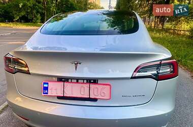 Седан Tesla Model 3 2018 в 