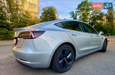 Седан Tesla Model 3 2018 в 
