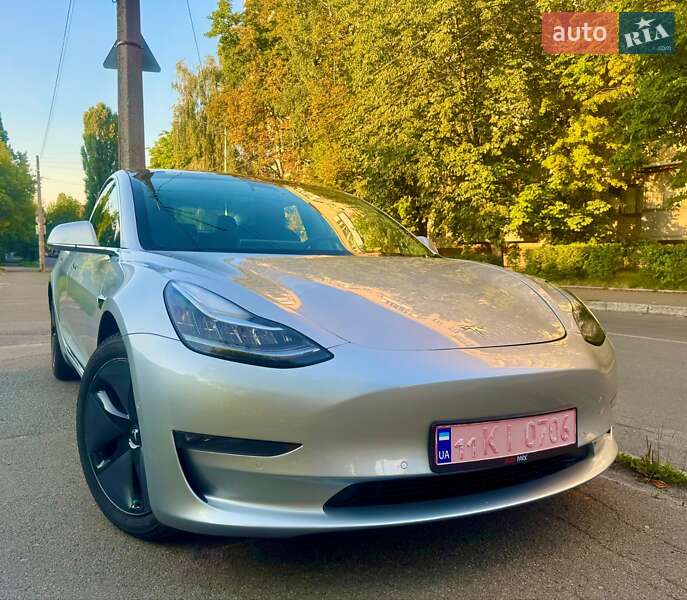 Седан Tesla Model 3 2018 в Киеве