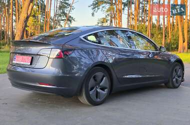 Седан Tesla Model 3 2019 в 