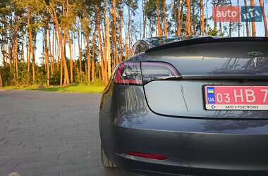 Седан Tesla Model 3 2019 в 