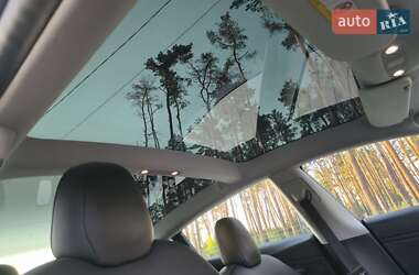 Седан Tesla Model 3 2019 в 