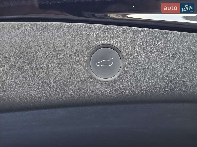 Седан Tesla Model 3 2022 в Тернополі