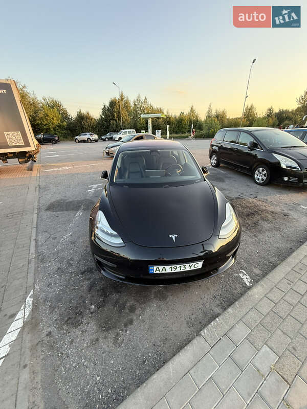 Седан Tesla Model 3 2018 в 