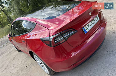 Седан Tesla Model 3 2022 в 