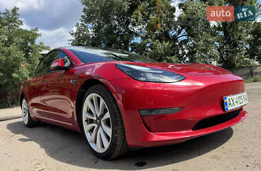 Седан Tesla Model 3 2022 в 