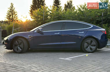 Седан Tesla Model 3 2018 в 