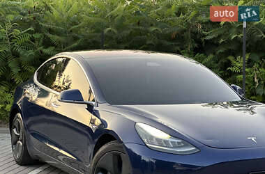 Седан Tesla Model 3 2018 в 