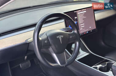Седан Tesla Model 3 2018 в 