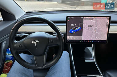 Седан Tesla Model 3 2018 в 