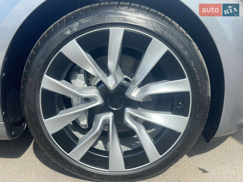Седан Tesla Model 3 2024 в Харькове