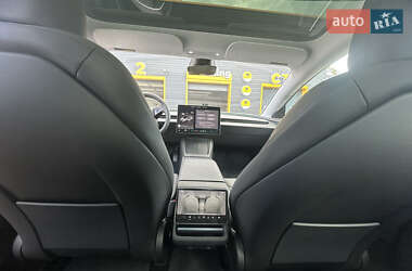 Седан Tesla Model 3 2024 в 