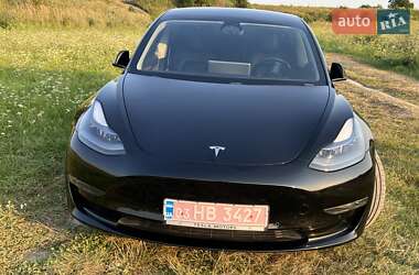 Седан Tesla Model 3 2021 в 