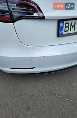 Седан Tesla Model 3 2023 в 