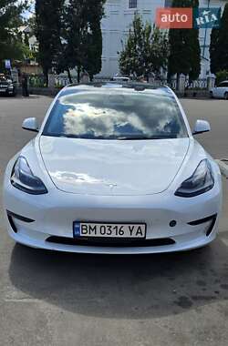 Седан Tesla Model 3 2023 в 