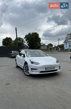 Седан Tesla Model 3 2022 в 