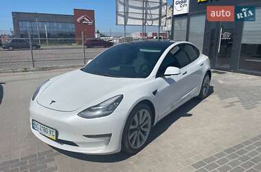 Седан Tesla Model 3 2020 в 