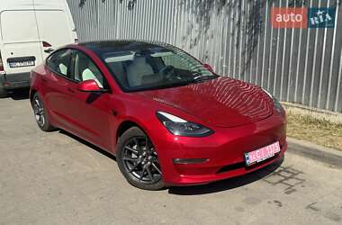 Седан Tesla Model 3 2021 в Львове