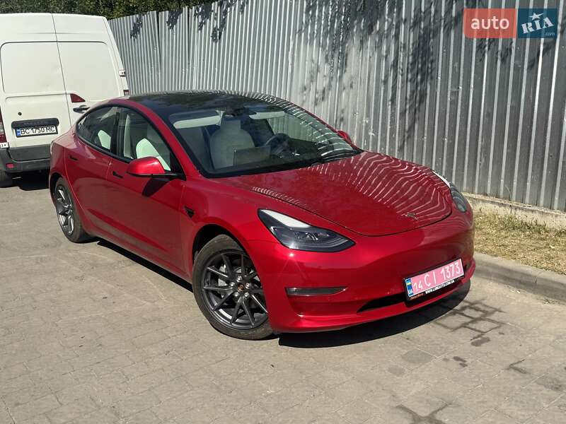 Tesla Model 3 2021