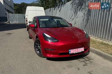 Седан Tesla Model 3 2021 в 