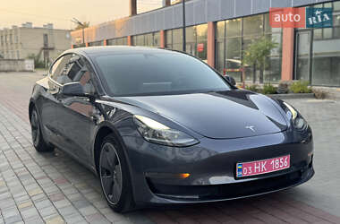 Седан Tesla Model 3 2021 в Владимире