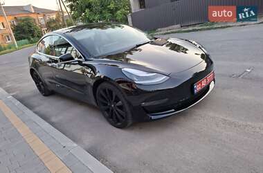 Седан Tesla Model 3 2018 в Вінниці