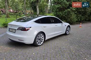 Седан Tesla Model 3 2020 в 
