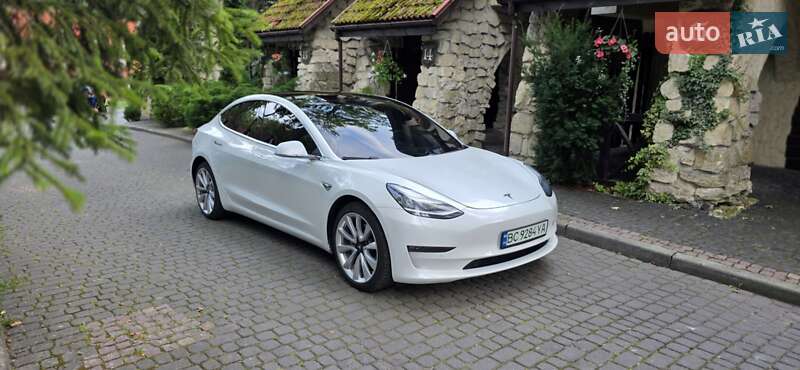 Седан Tesla Model 3 2020 в Львове фото 23 Седан Tesla Model 3 2020 в Львове