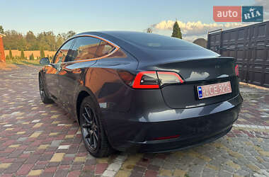 Седан Tesla Model 3 2019 в 