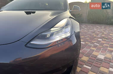 Седан Tesla Model 3 2019 в 
