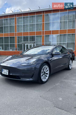 Седан Tesla Model 3 2023 в 