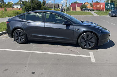 Седан Tesla Model 3 2024 в 