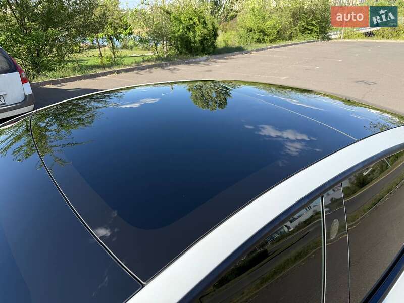 Седан Tesla Model 3 2021 в Каменском